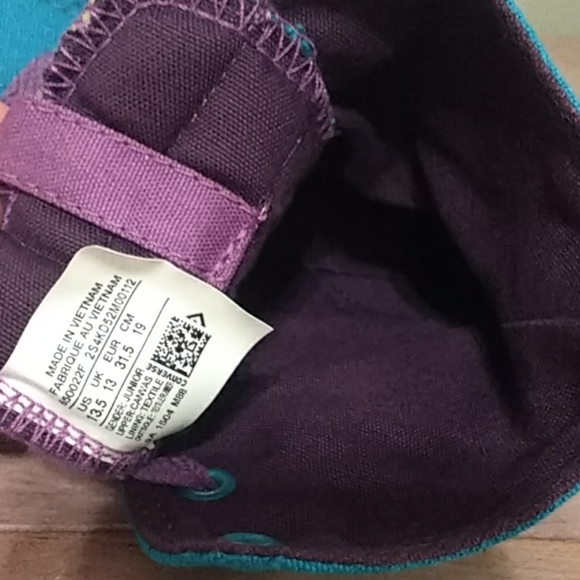 SOLD - Converse High Tops - Picture 6 of 7